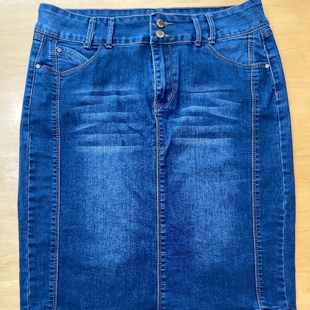 Nina Rossi Jean Skirt size XXL